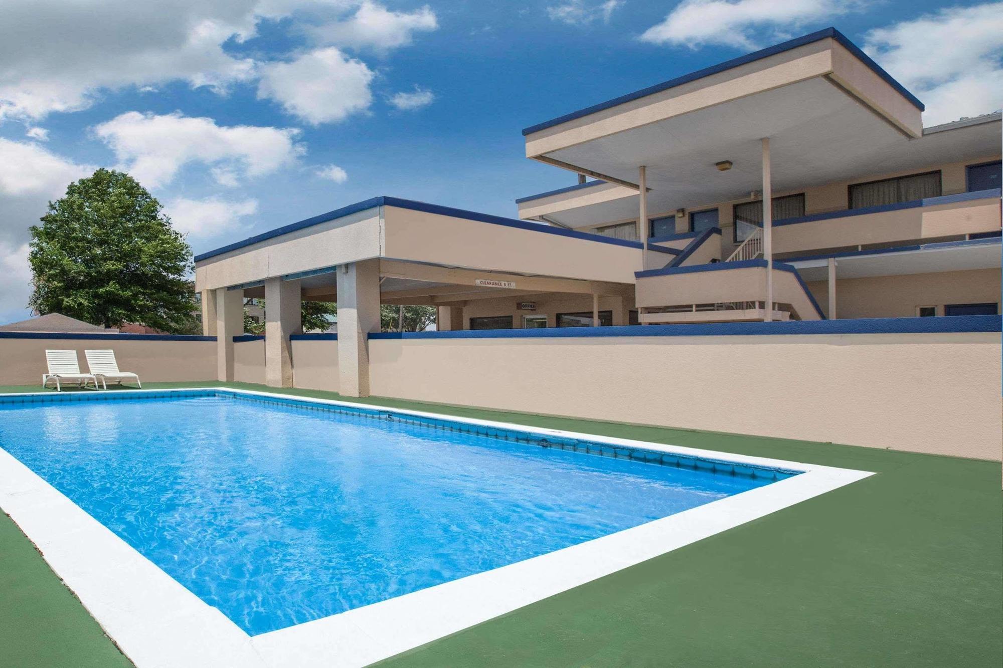 Travelodge By Wyndham ลาฟาแย็ตต์ ภายนอก รูปภาพ